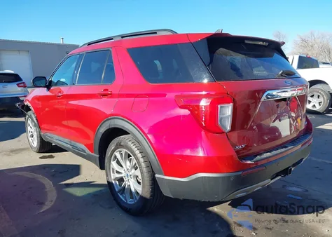 2021 Ford Explorer Xlt z USA, uszkodzony, nr VIN 1FMSK8DH3MGA40664